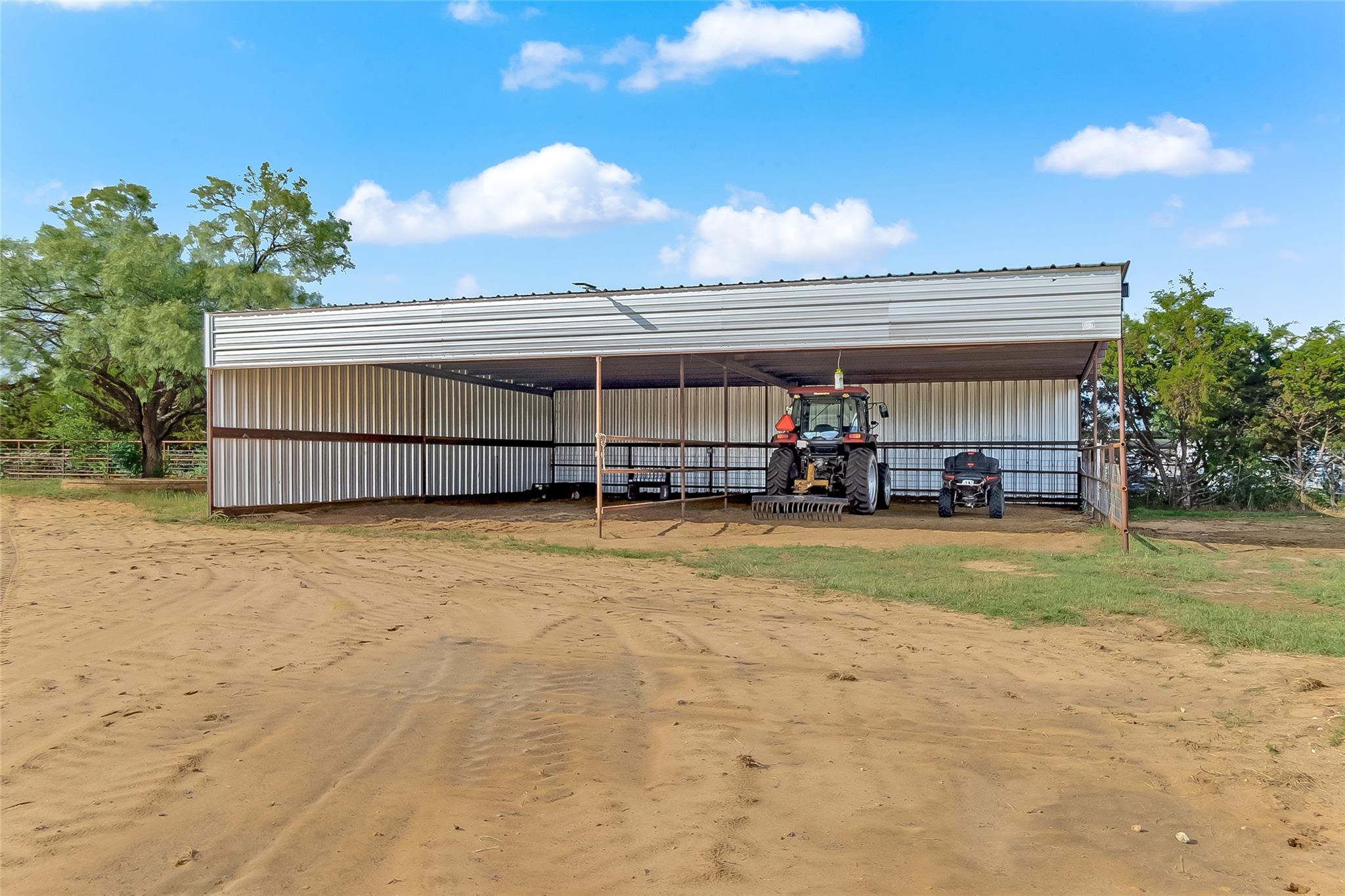 106 Deep Lake DR, Liberty Hill, TX 78642