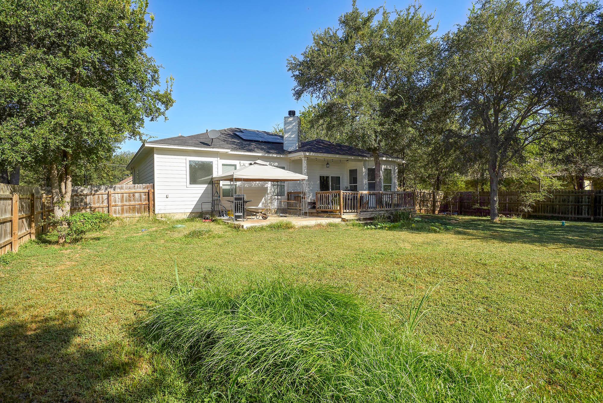 225 Waikakaaua DR, Bastrop, TX 78602