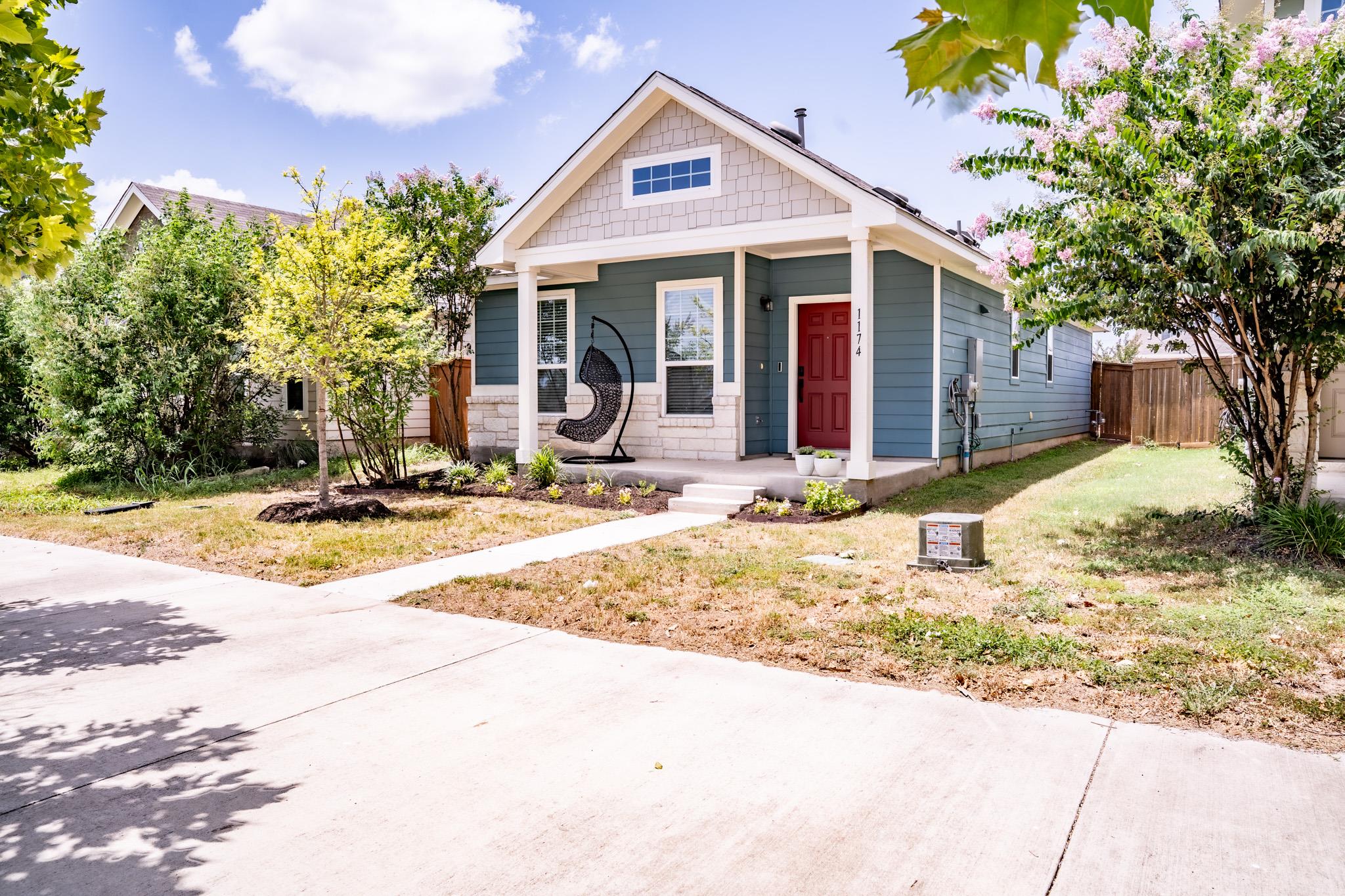 1174 Esplanade PKWY, San Marcos, TX 78666