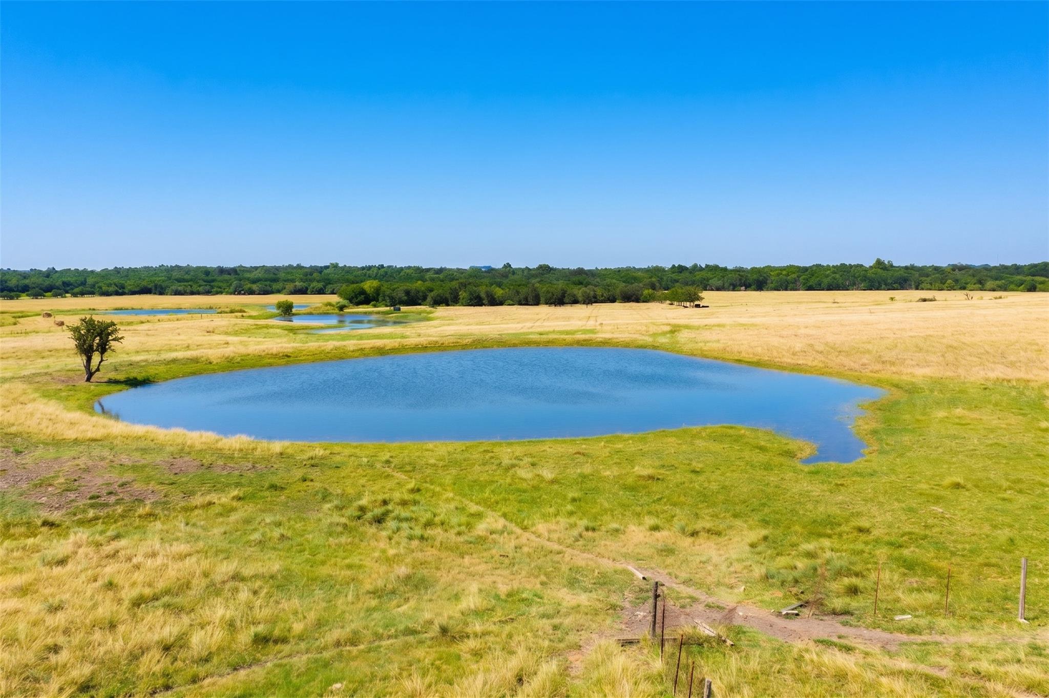 20145 Janak RD, Coupland, TX 78615