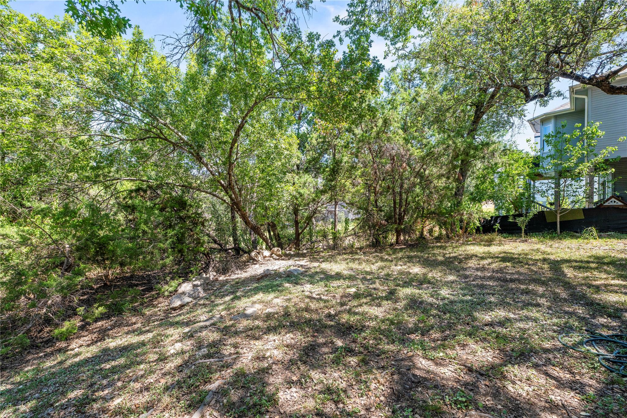 415 Hazeltine DR, Lakeway, TX 78734