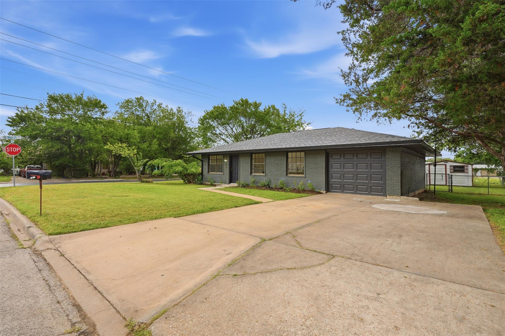 609 Magnolia ST, Bastrop, TX 78602