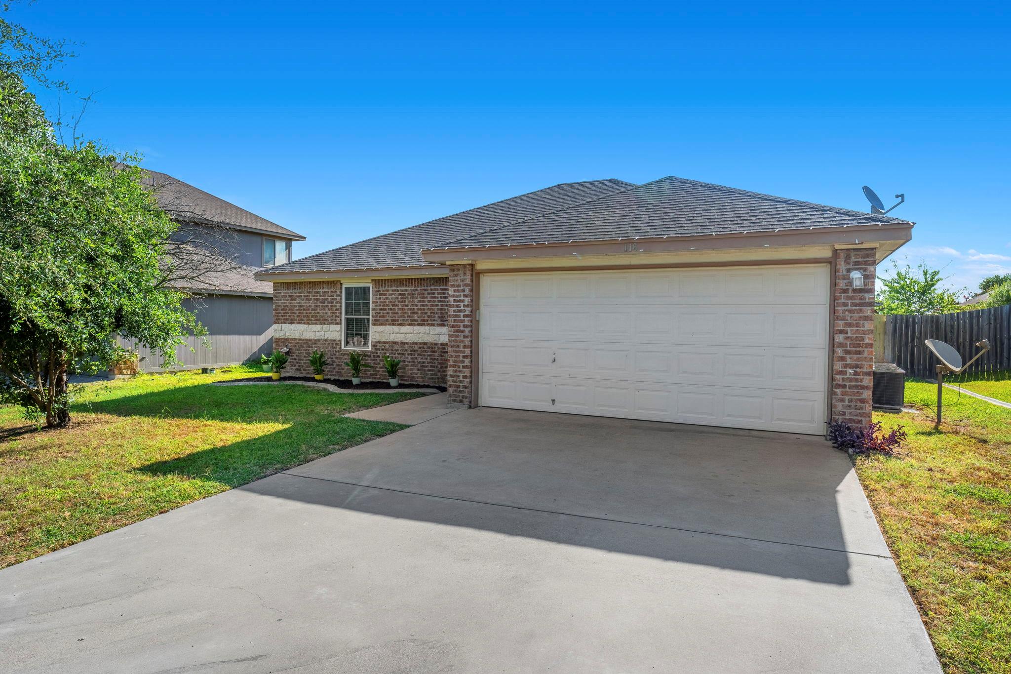 116 Soapstone DR, Jarrell, TX 76537