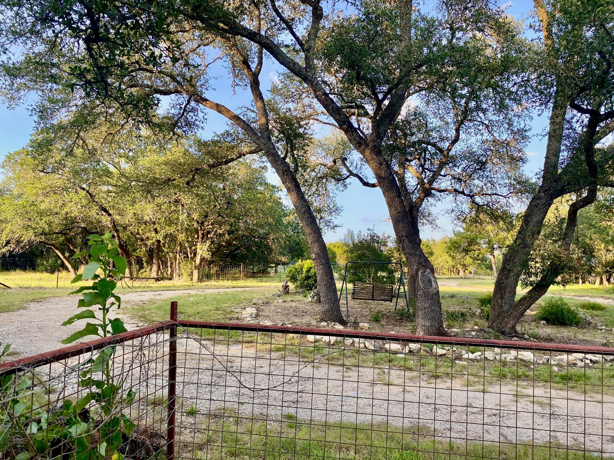 306 Plainview RD, Wimberley, TX 78676