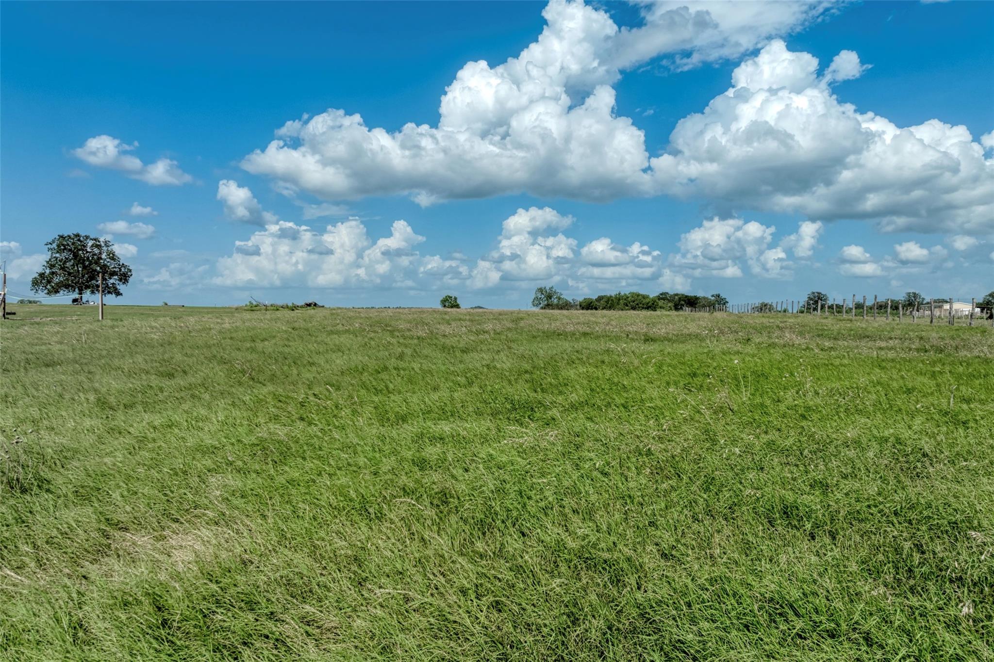 5309 Tenney Creek RD, Luling, TX 78648