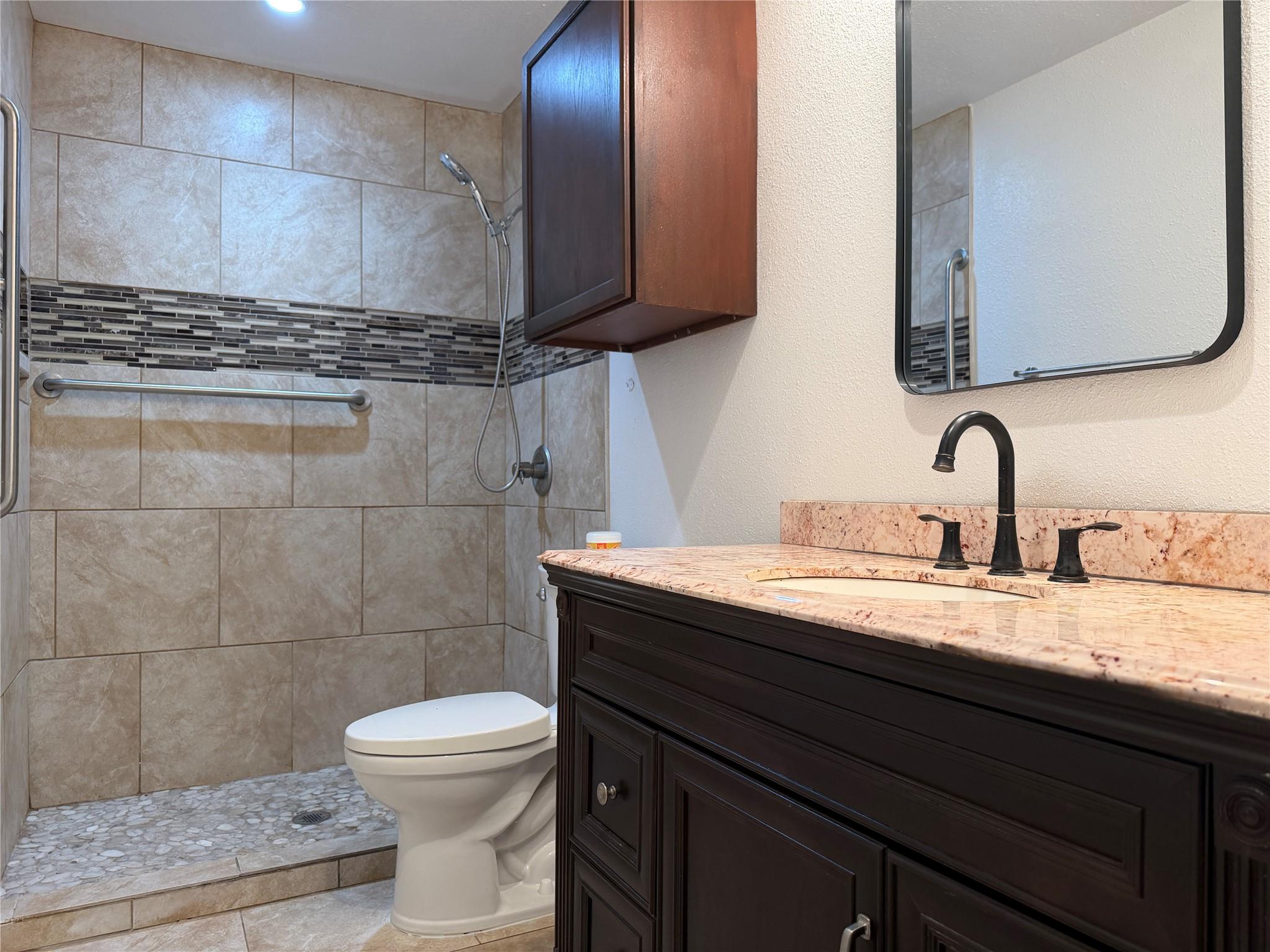 1060 Gardner, Austin, TX 78721
