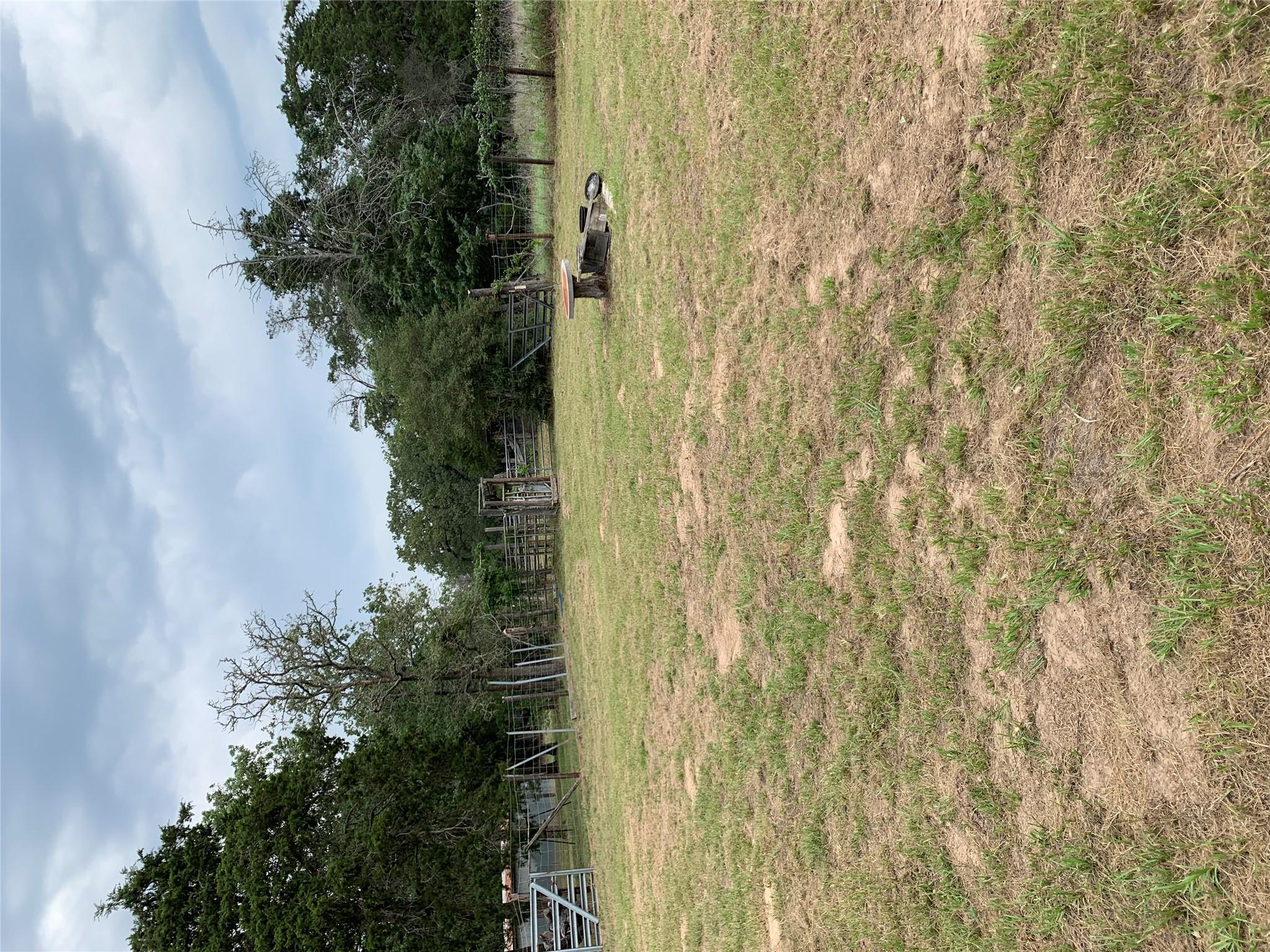 276 Ott RD, Rosanky, TX 78953