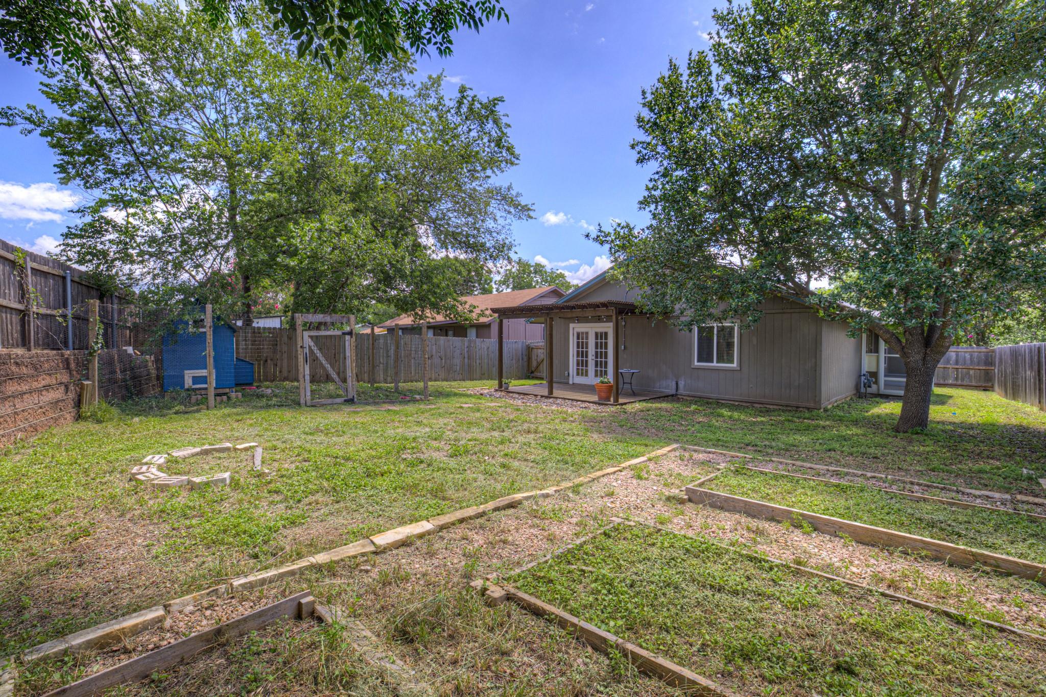 1905 Castle Gate CIR, San Marcos, TX 78666