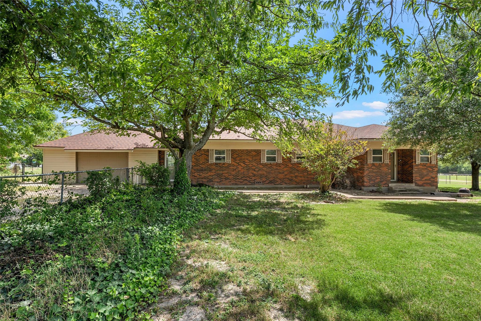 204 Christopher DR, Bruceville Eddy, TX 76524