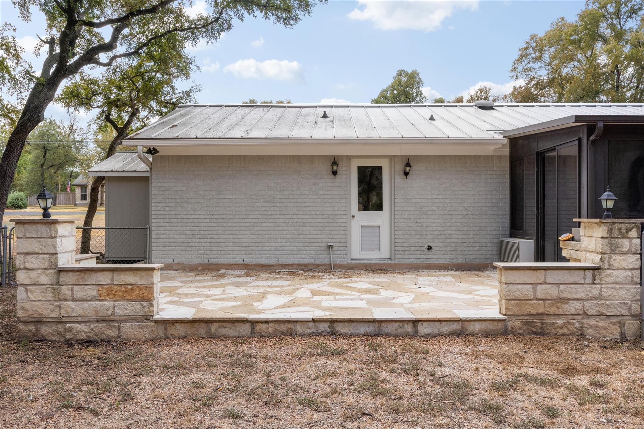 1011 Serenada DR, Georgetown, TX 78628