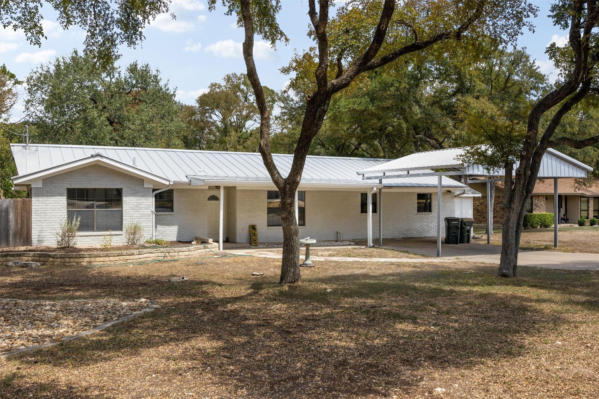 1011 Serenada DR, Georgetown, TX 78628