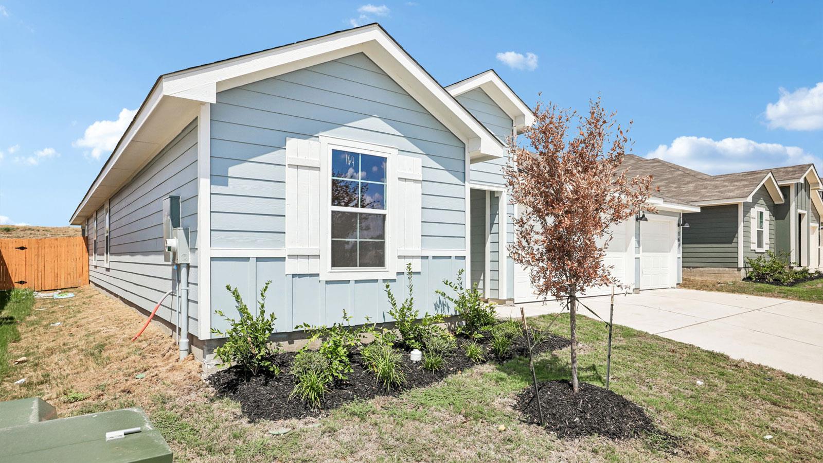 164 Gilmer LN, Buda, TX 78610