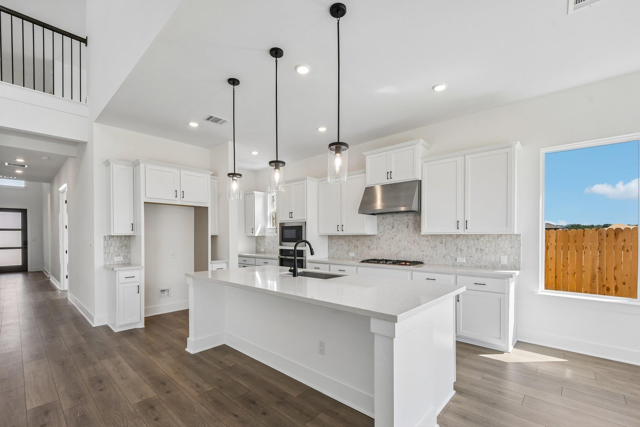 213 Borrego BND, Liberty Hill, TX 78642