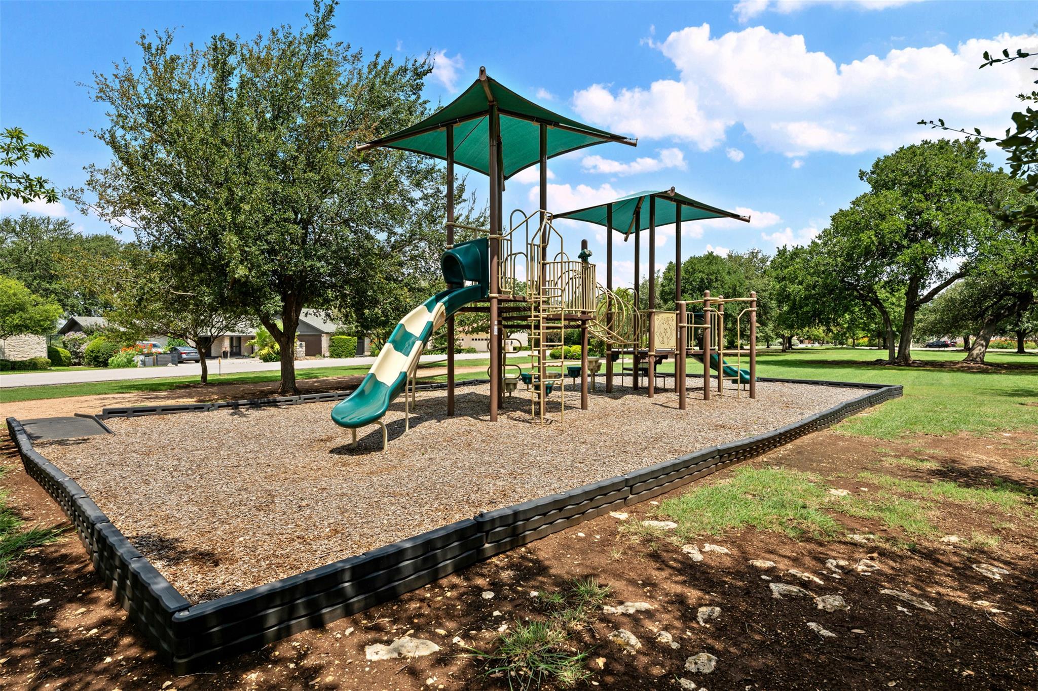 909 Porpoise ST, Austin, TX 78734