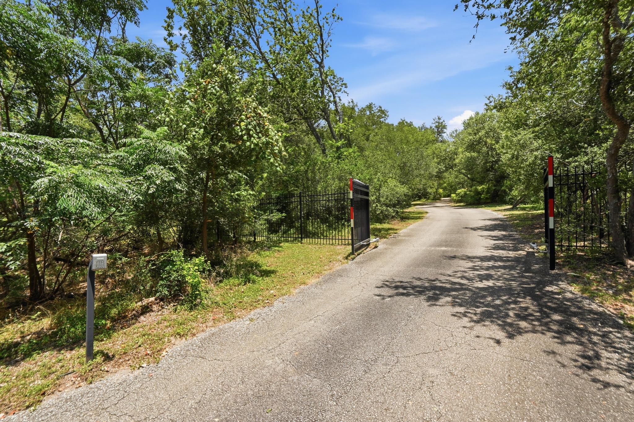 850 Jerrys LN, Buda, TX 78610