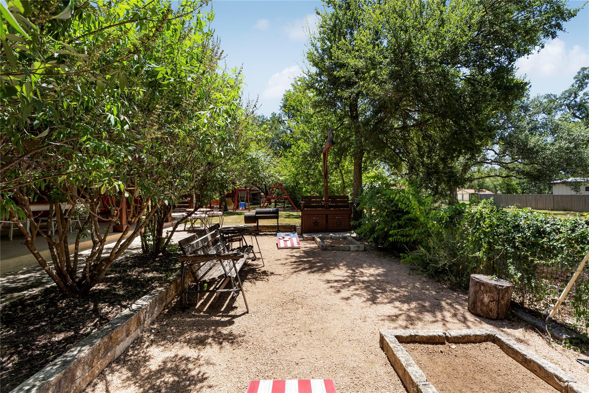 315 Hays ST, Dripping Springs, TX 78620