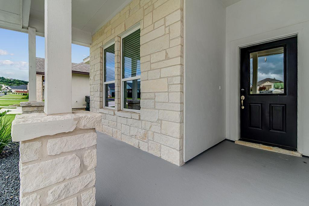 220 Riley LN, Fredericksburg, TX 78624