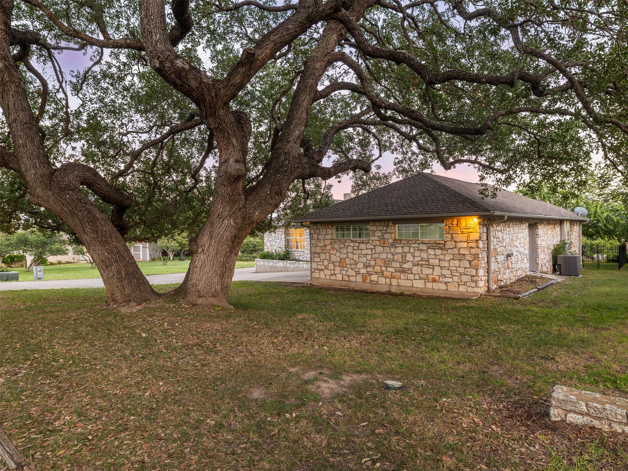 2807 Declaration CIR, Lago Vista, TX 78645