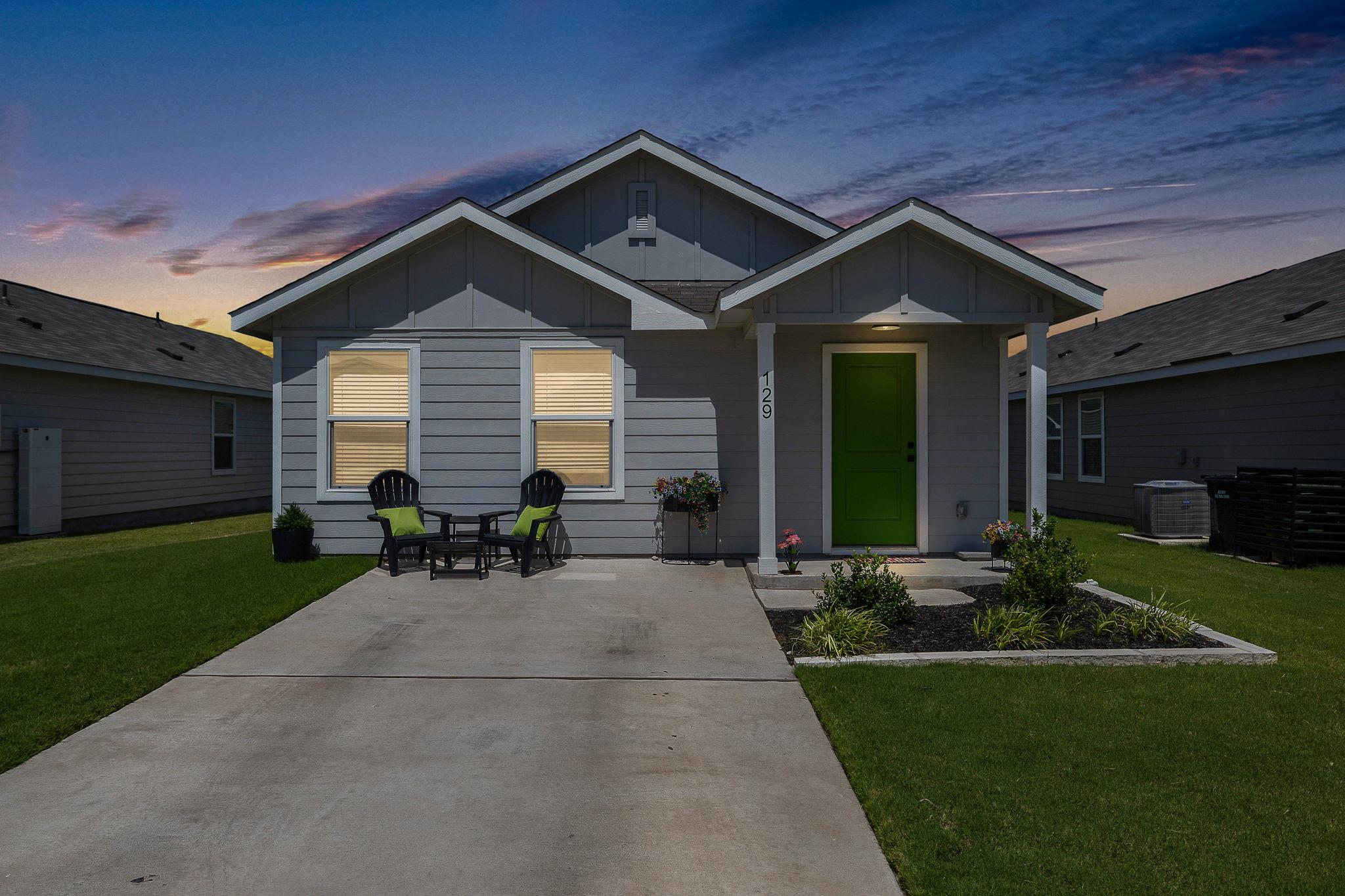129 Jack Browning DR, Jarrell, TX 76537