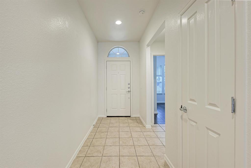 412 Golden Eagle LN, Leander, TX 78641