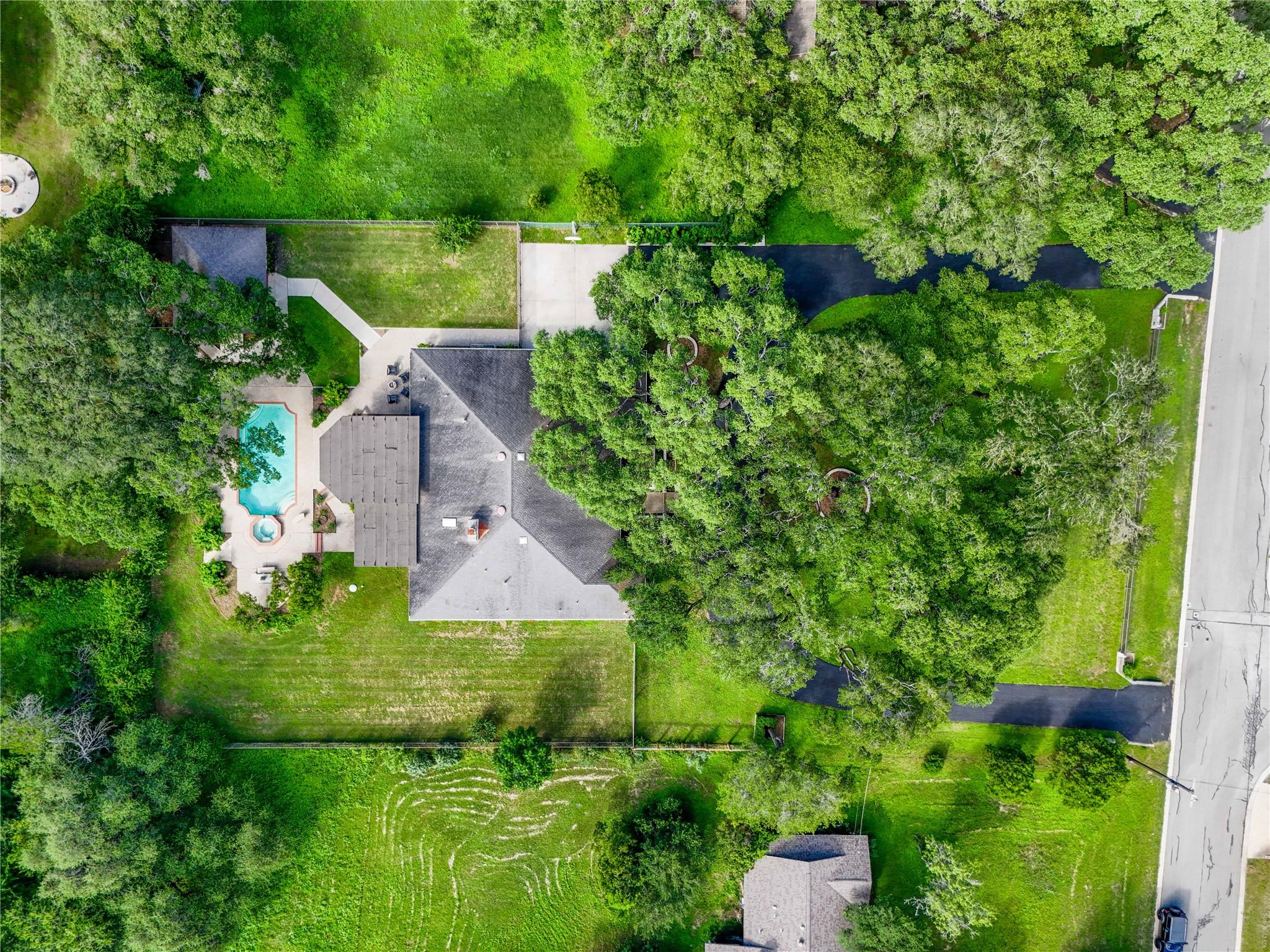 9279 Garden Ridge DR, San Antonio, TX 78266