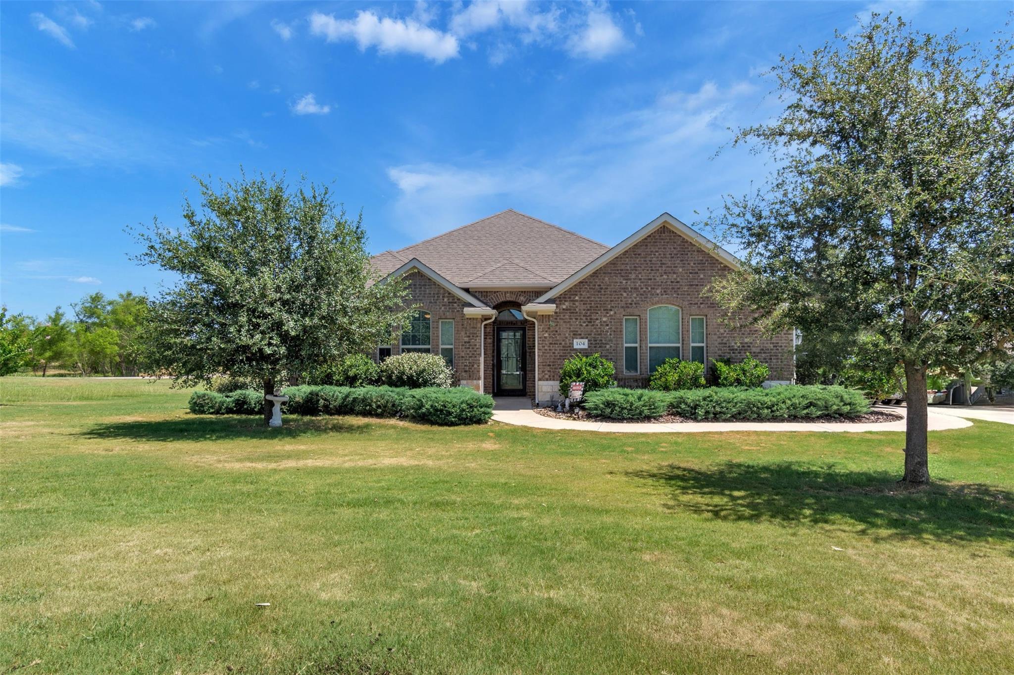 104 Harris Hawk CV, Cedar Creek, TX 78612