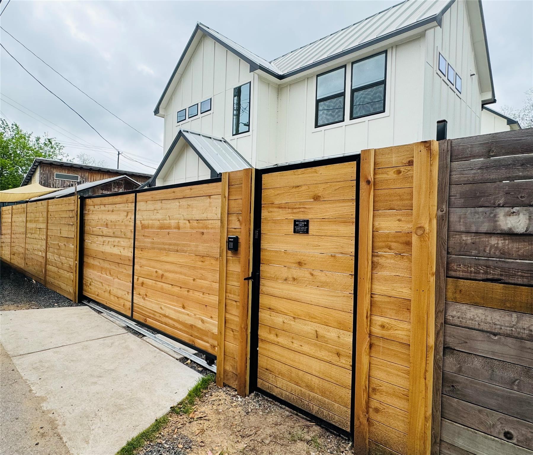 2104 E 2nd ST #2, Austin, TX 78702