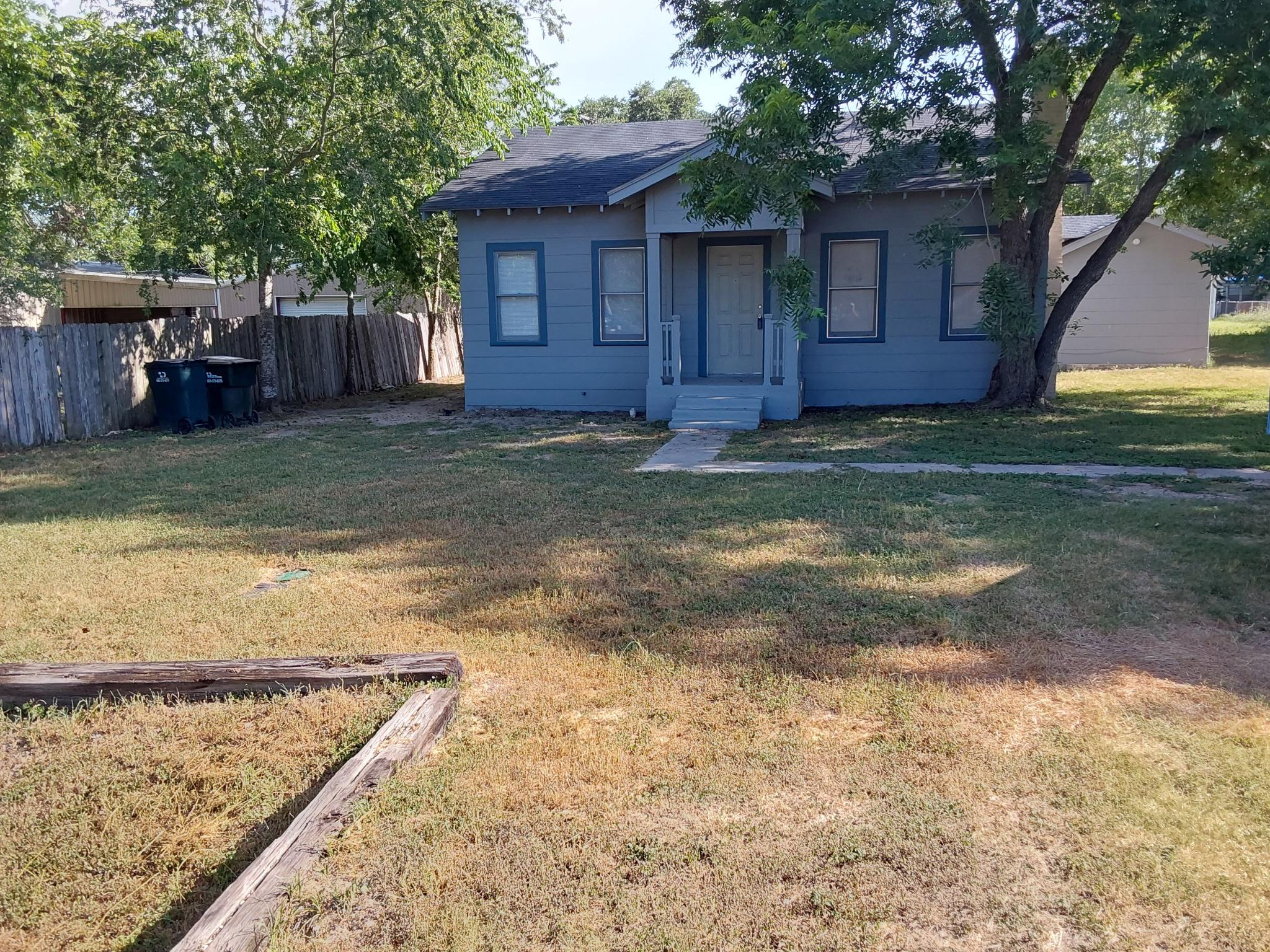 513 San Marcos Hw, Luling, TX 78648