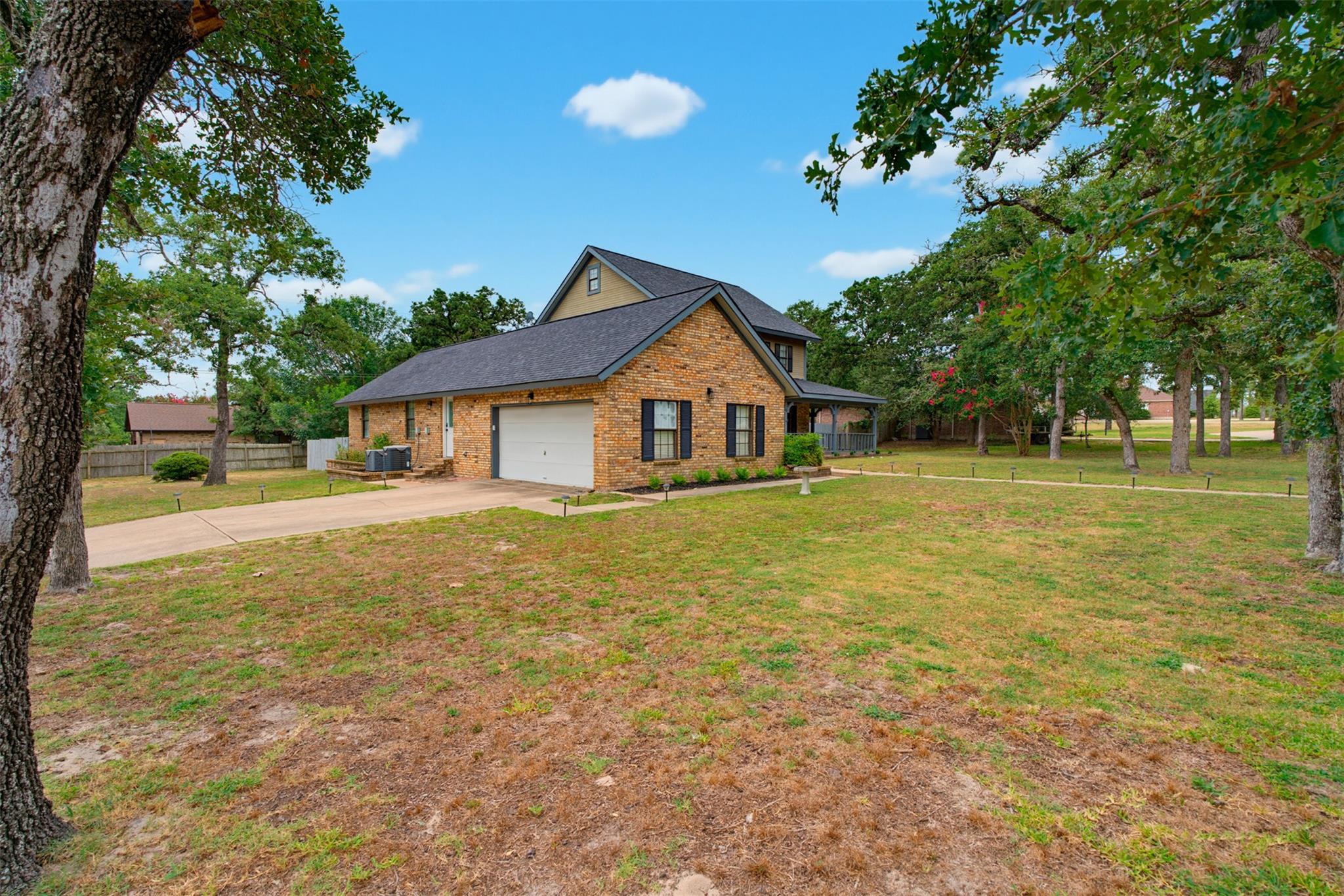 1901 Skyles RD, Rockdale, TX 76567