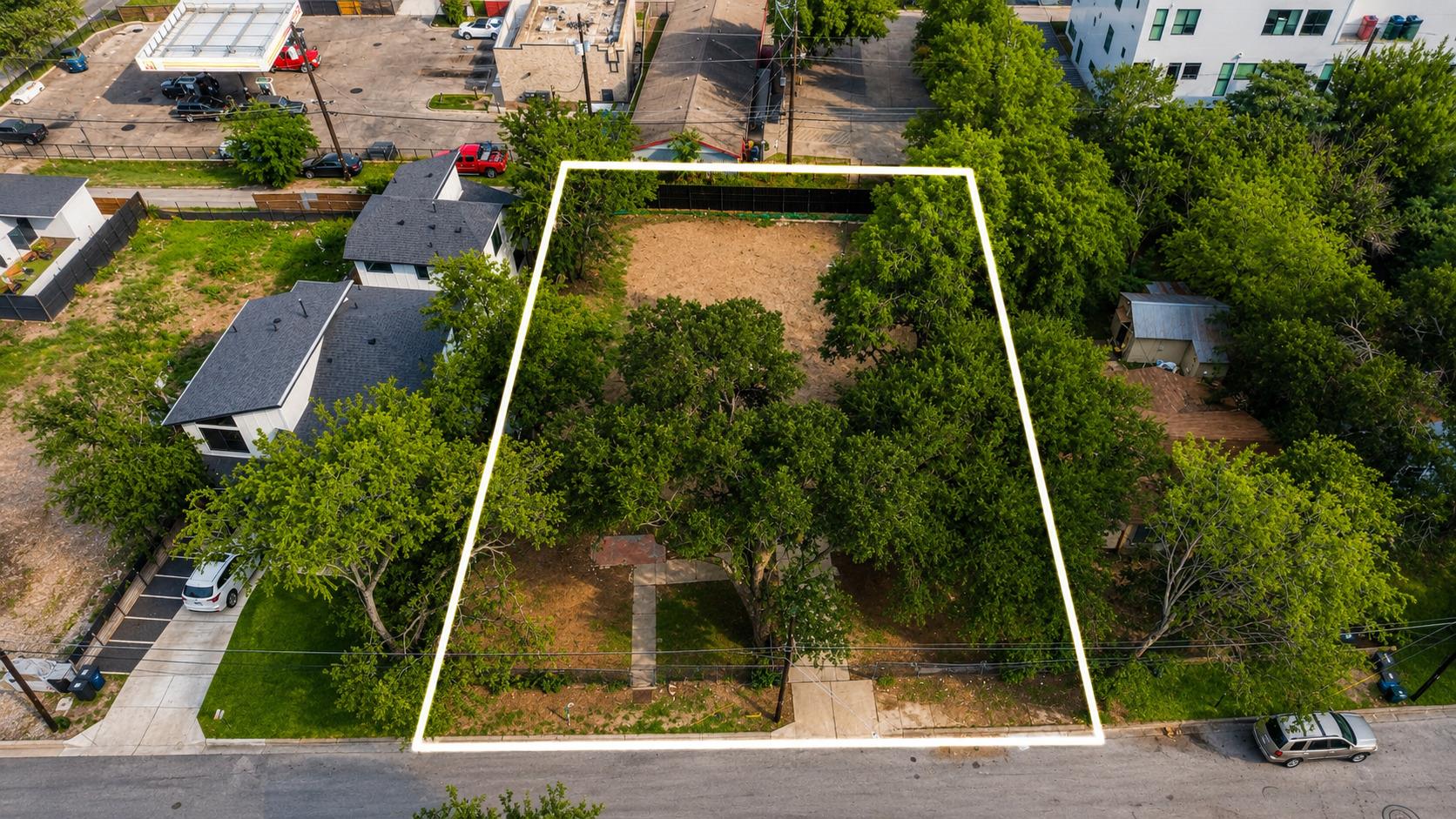 2101 E 8th ST, Austin, TX 78702