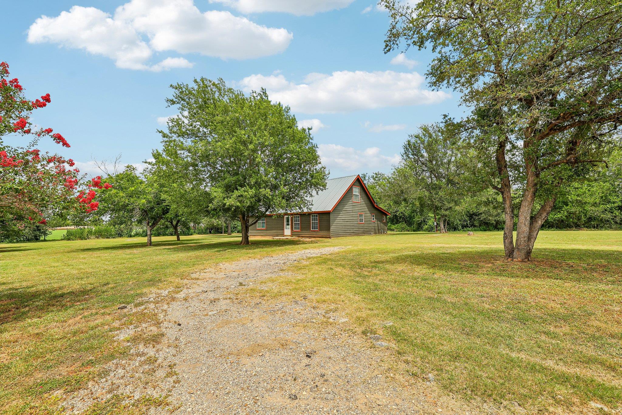 122 Dodd Preston RD, Elgin, TX 78621