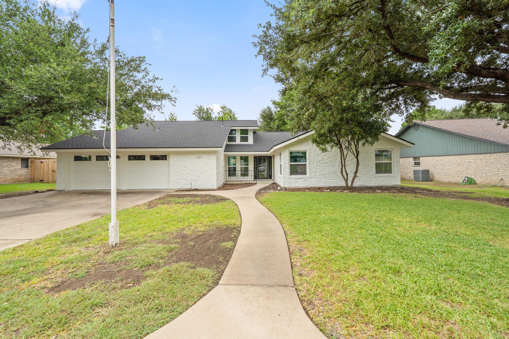 1403 Stone Ridge DR, Taylor, TX 76574
