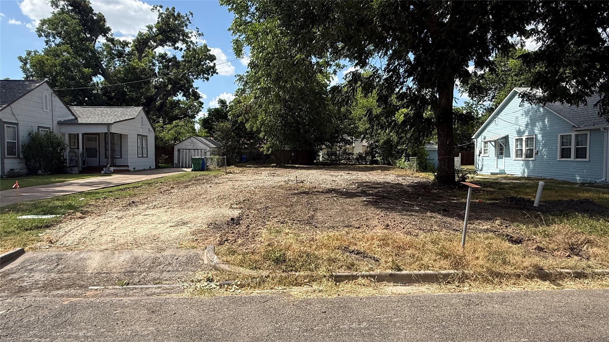 1312 Wallace ST, Taylor, TX 76574
