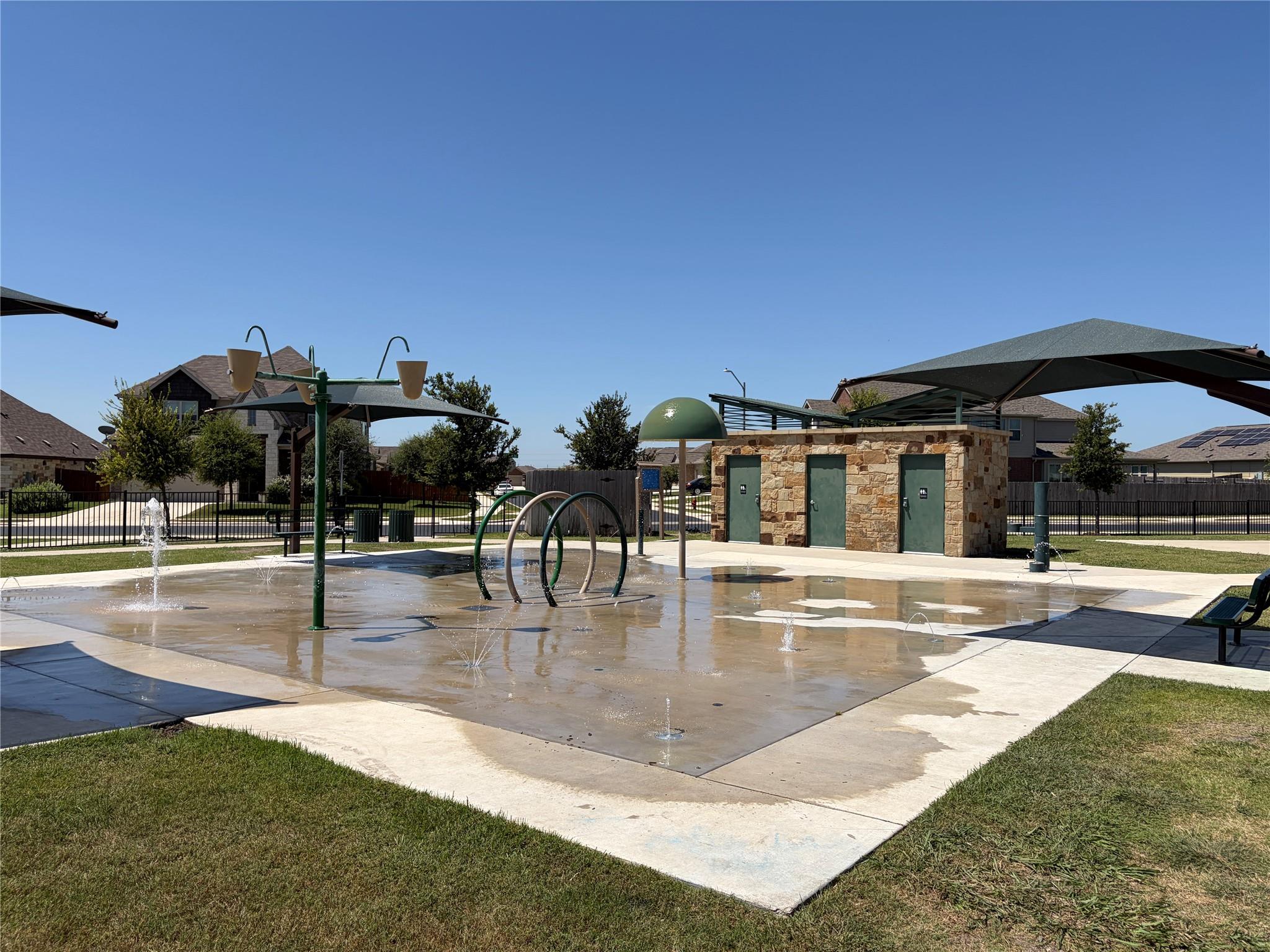 309 Colthorpe LN, Hutto, TX 78634