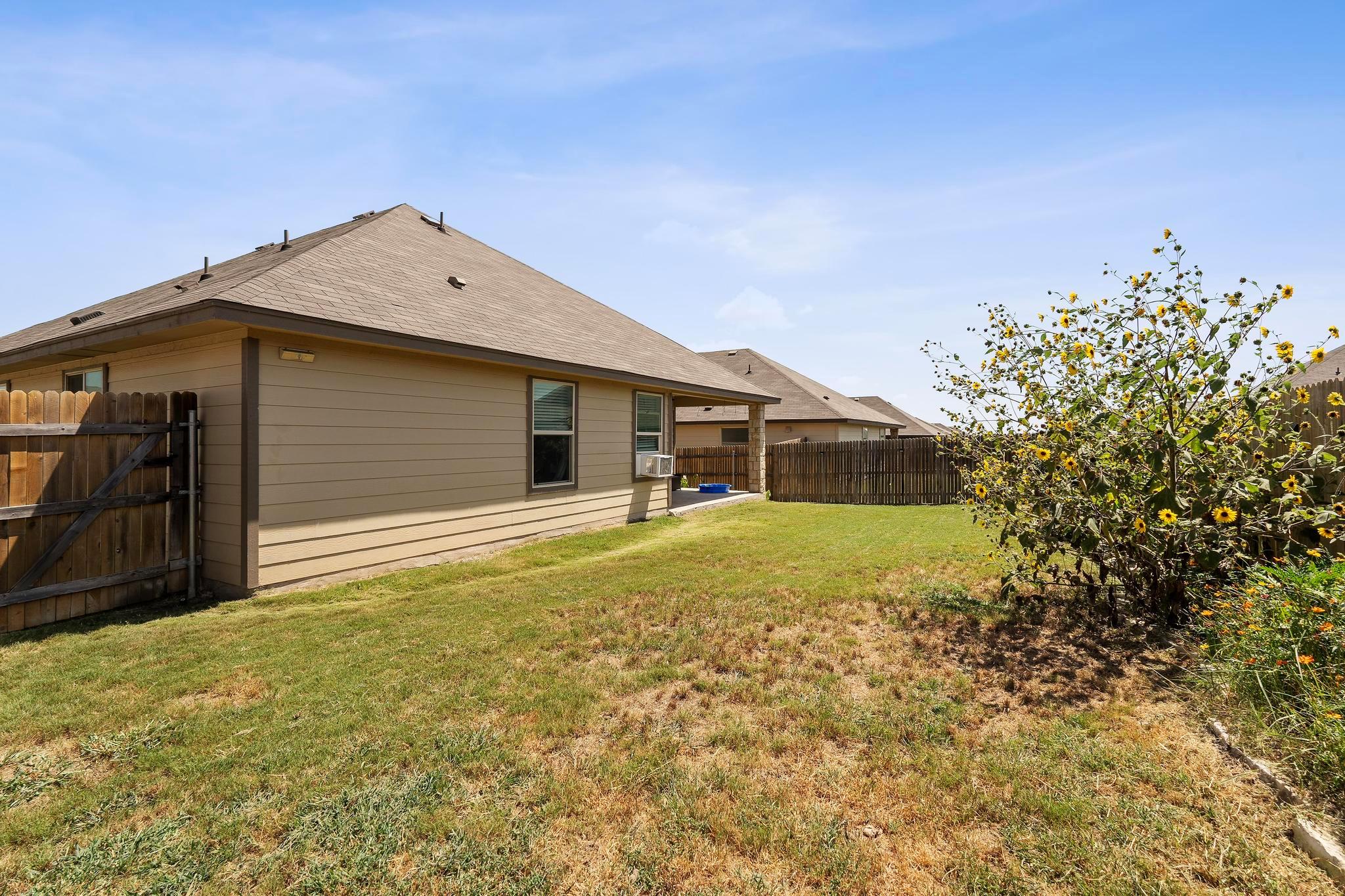 112 Pivot DR, Taylor, TX 76574
