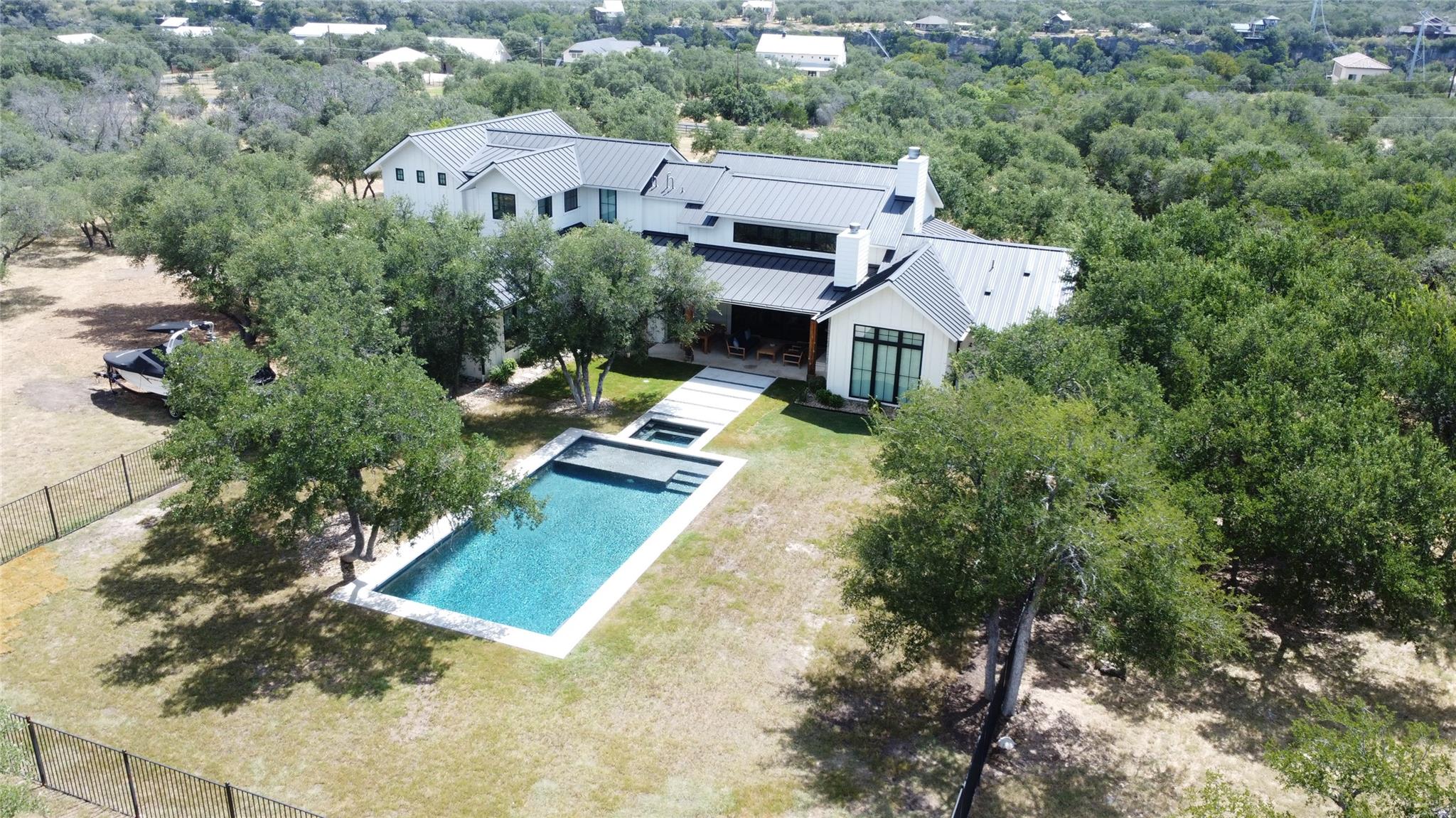 1408 Likeness RD, Spicewood, TX 78669