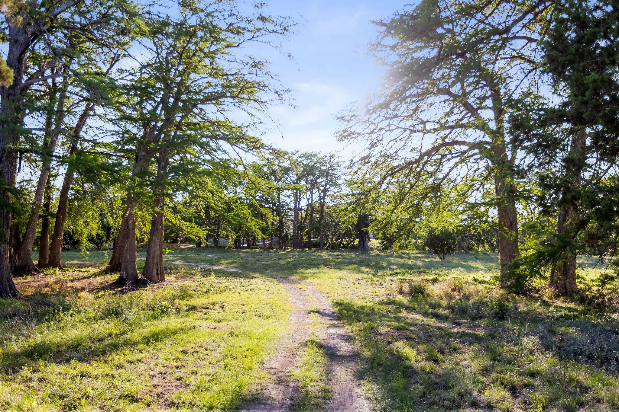 4292 N Us 83 Hw, Leakey, TX 78873