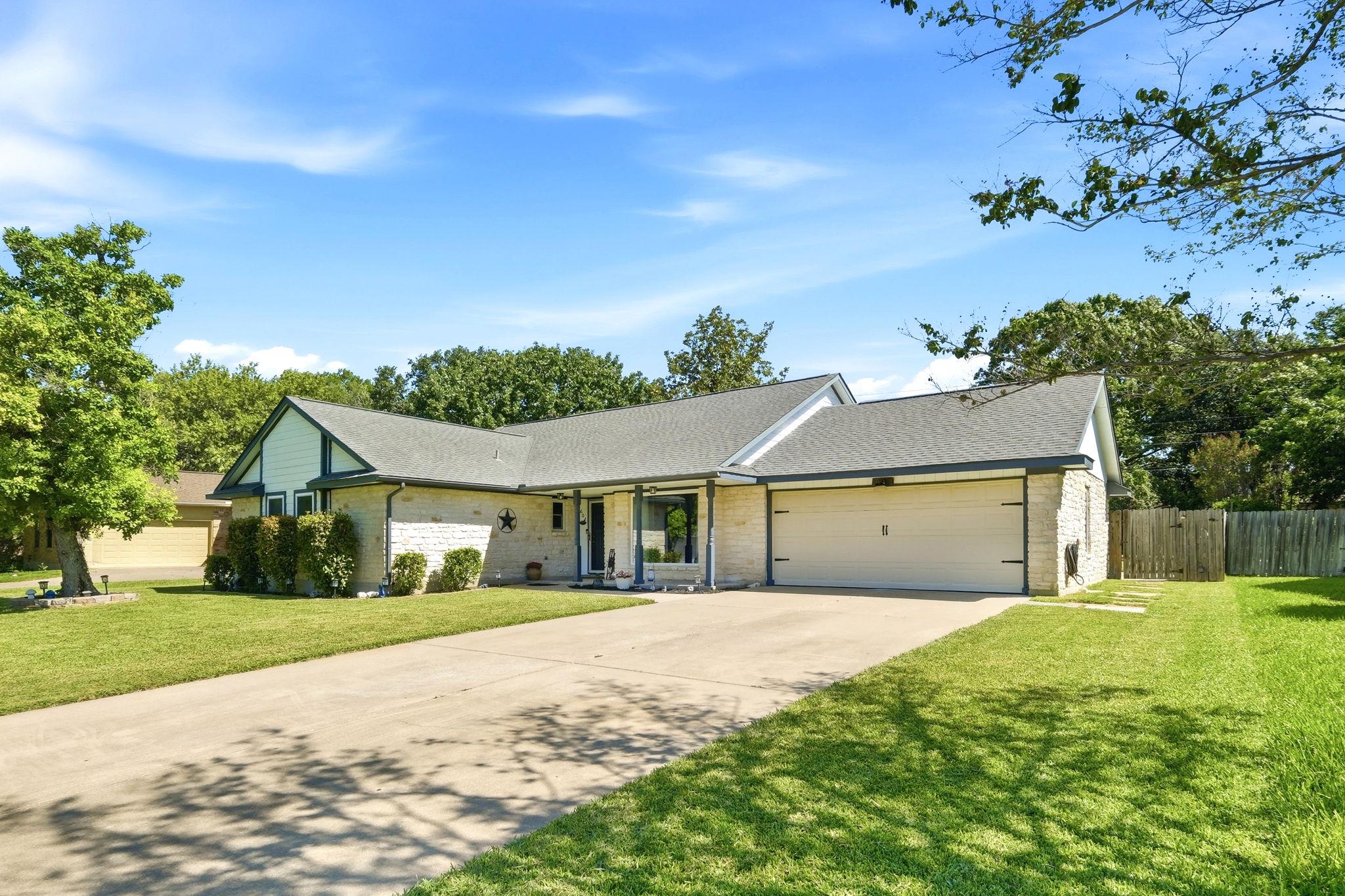 602 Applewood DR, Pflugerville, TX 78660