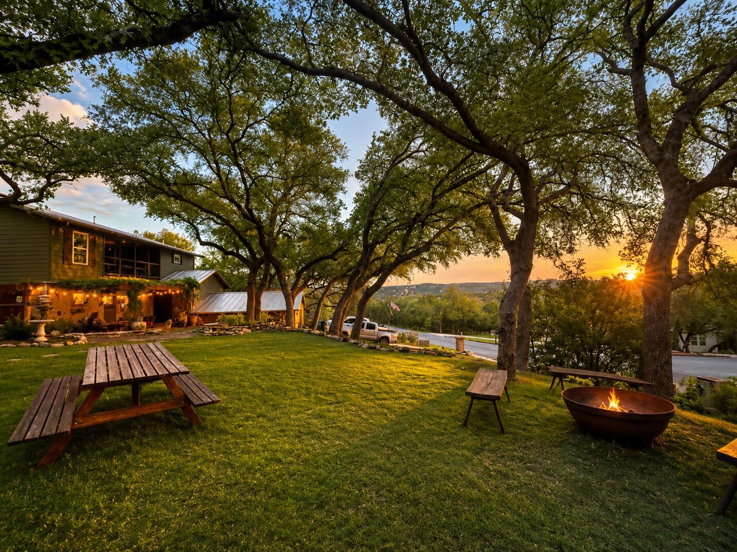 2905 Newton DR, Lago Vista, TX 78645