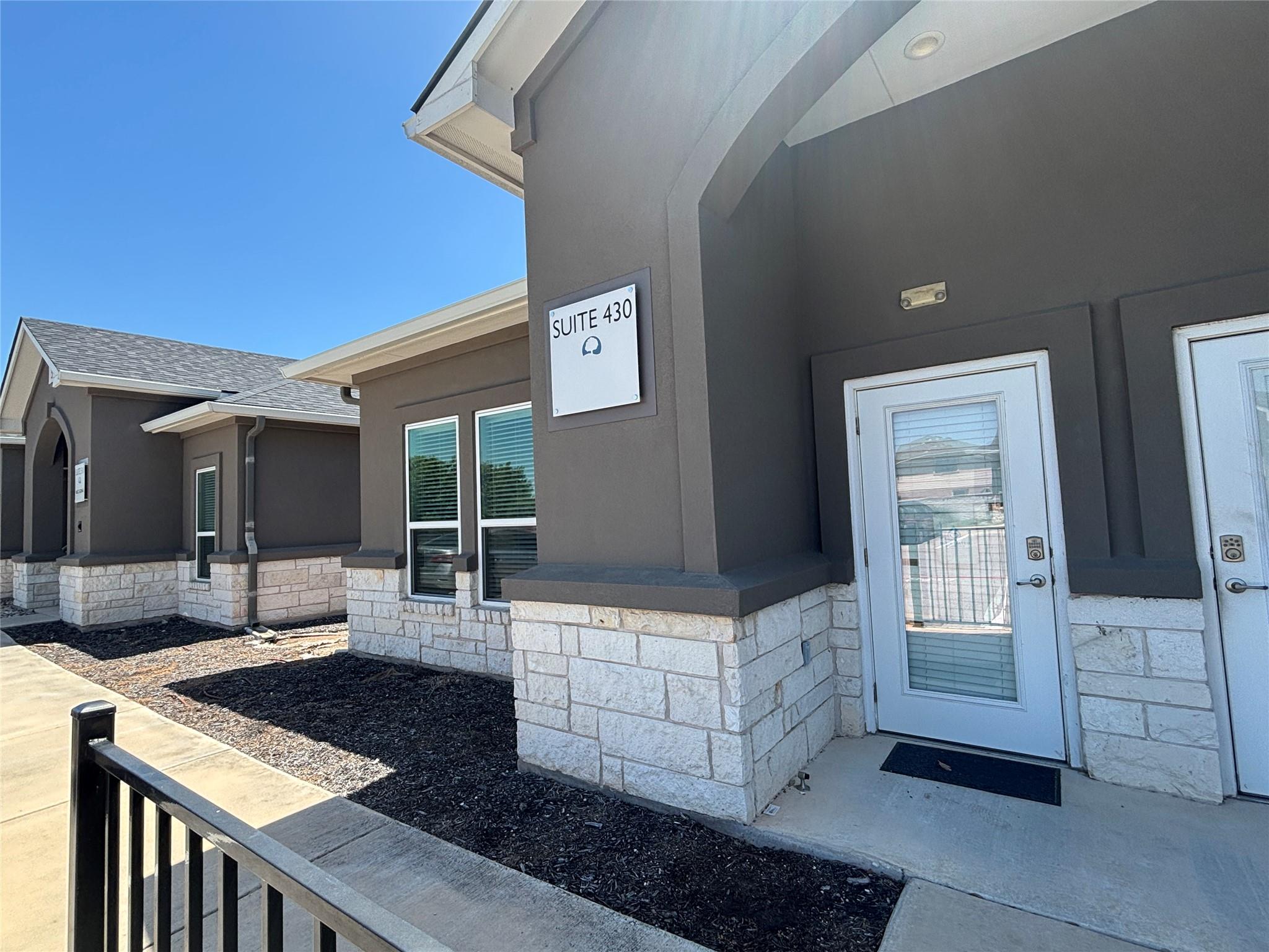660 S Bagdad RD #430, Leander, TX 78641