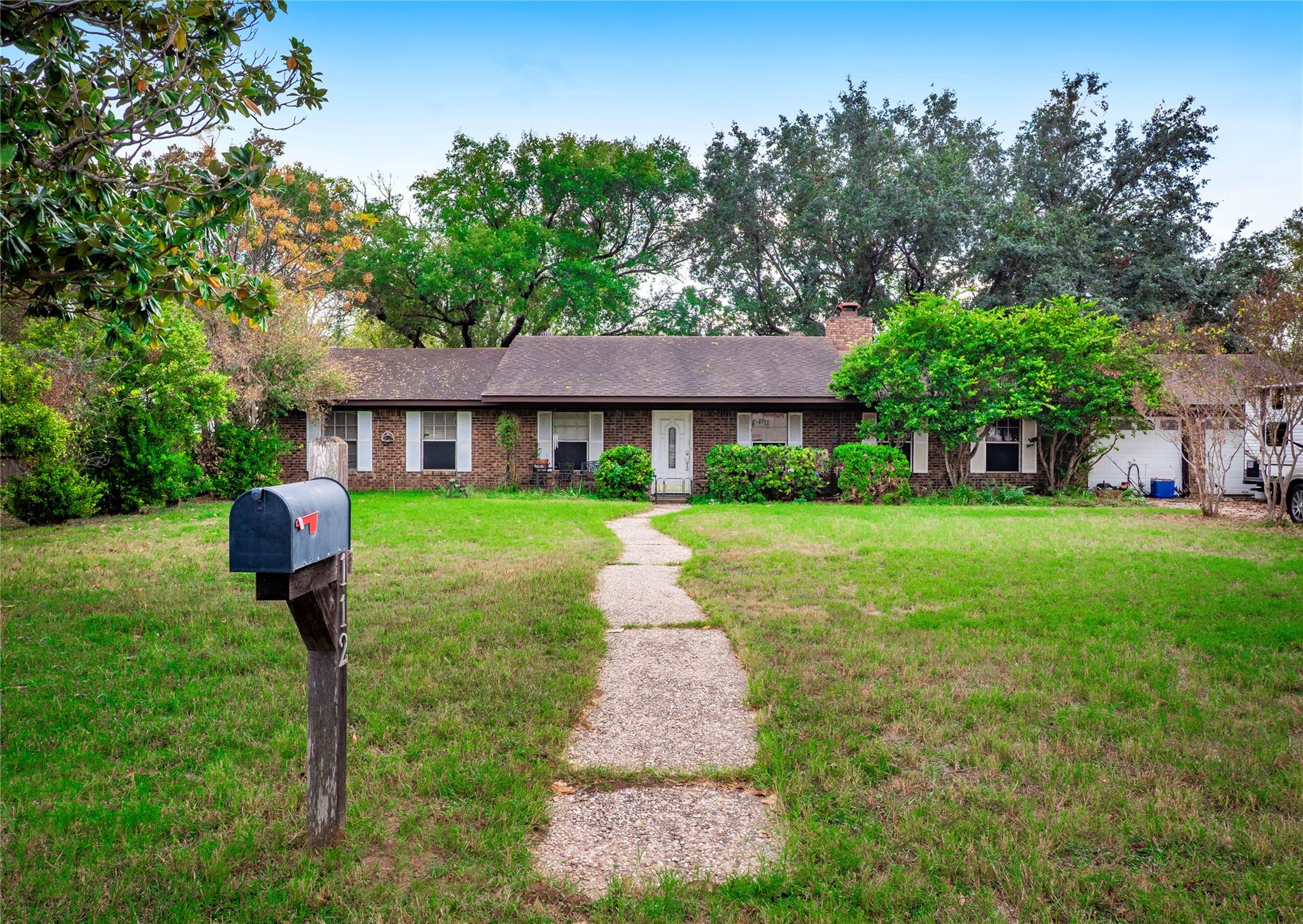 112 Hasler ST, Bastrop, TX 78602