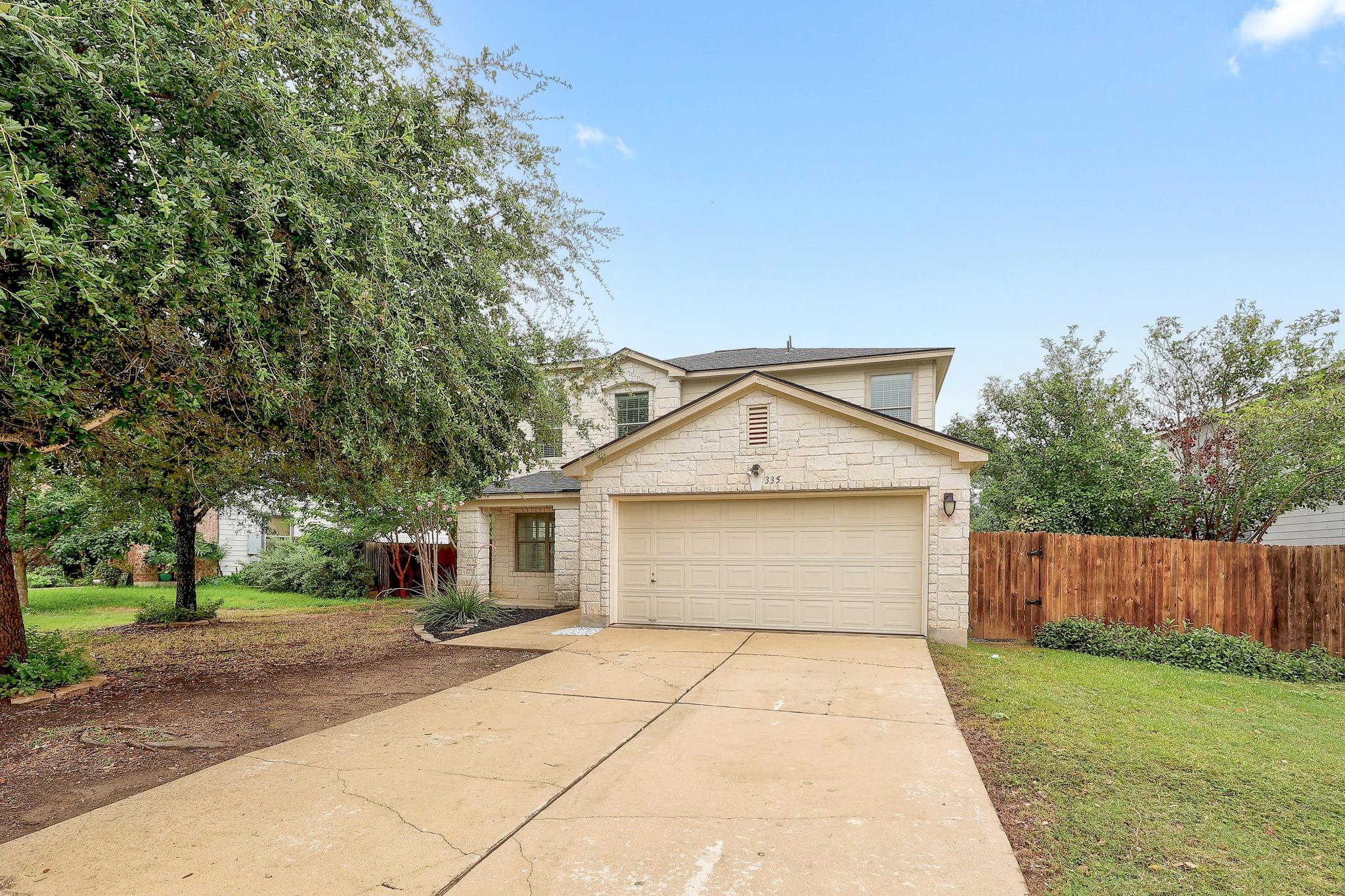 335 Mistletoe LN, Kyle, TX 78640