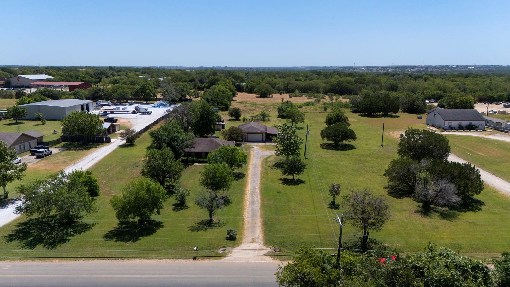 12409 Lowden LN, Manchaca, TX 78652