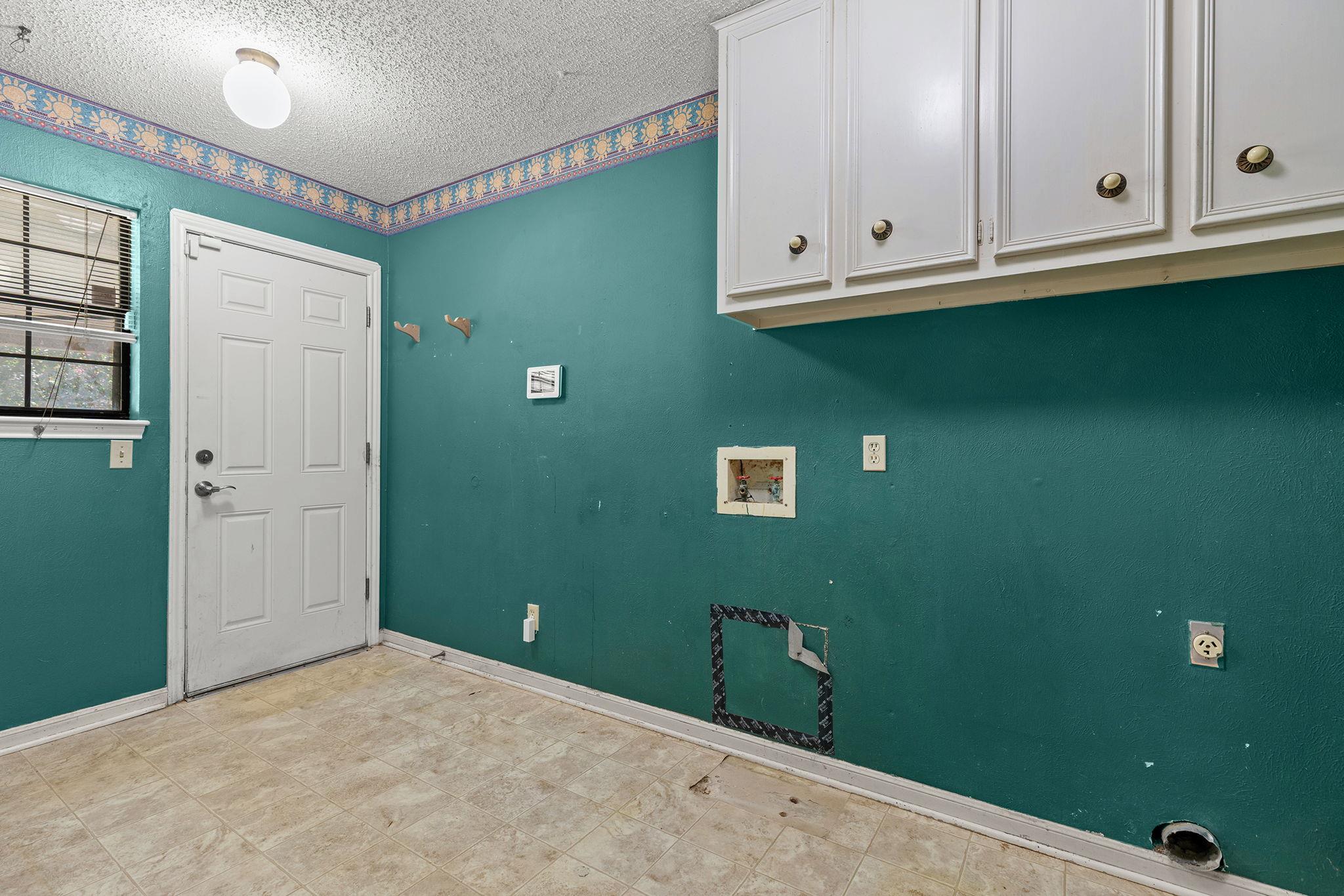12409 Lowden LN, Manchaca, TX 78652