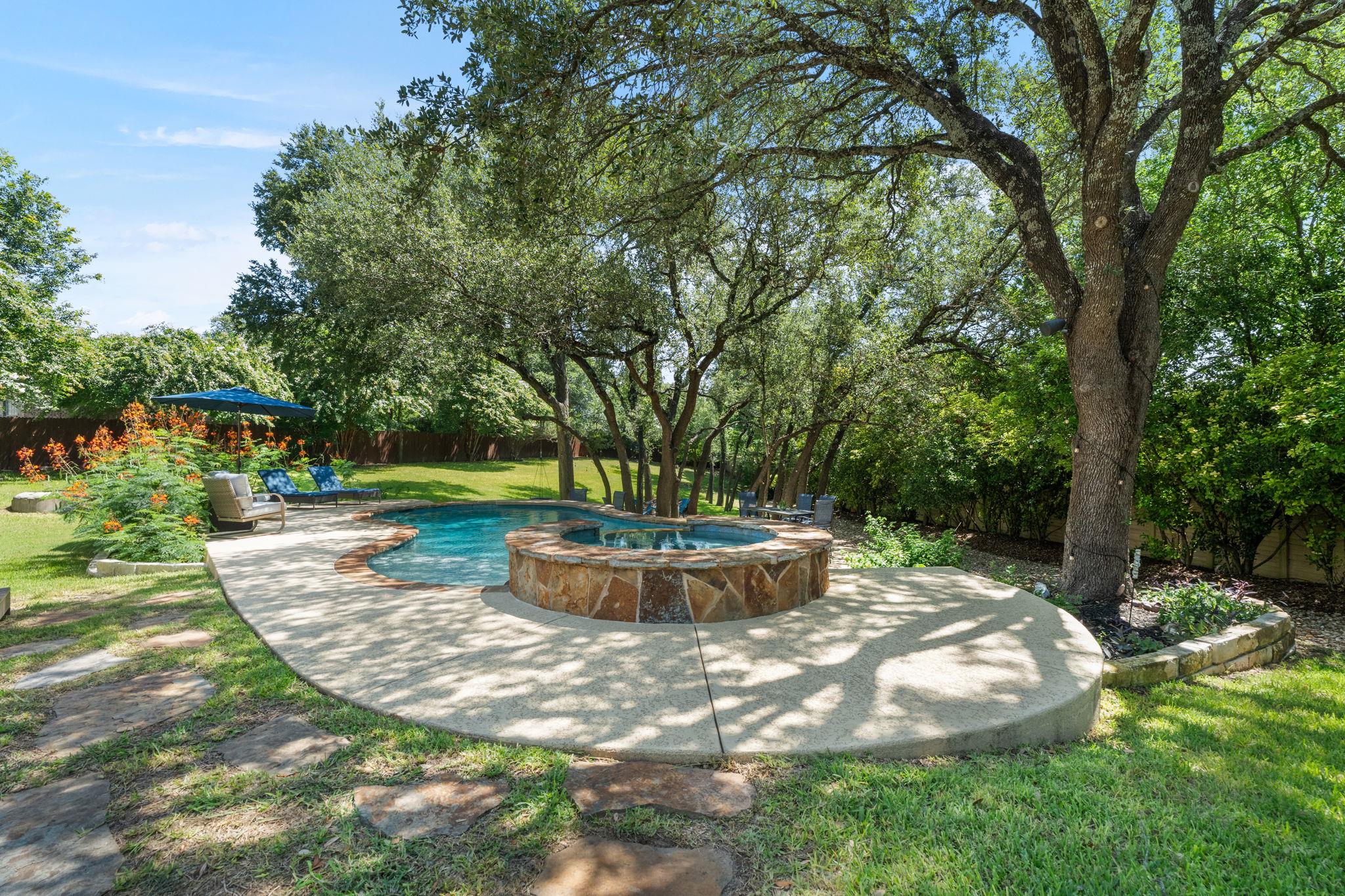 2401 Vestavia Ridge LN, Cedar Park, TX 78613