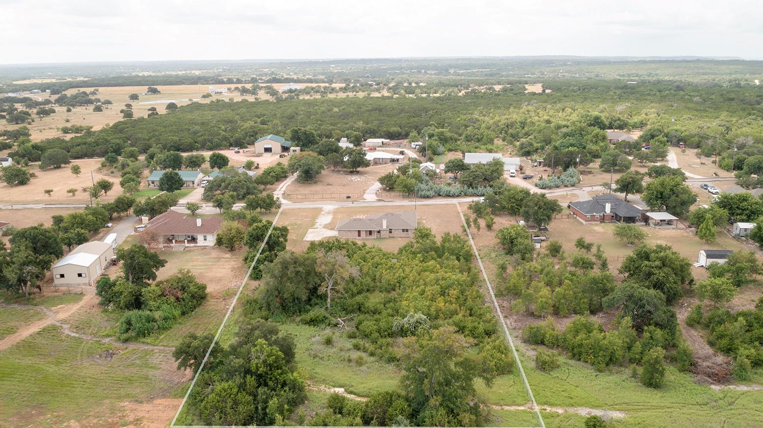 208 Settlers RDG, Bertram, TX 78605