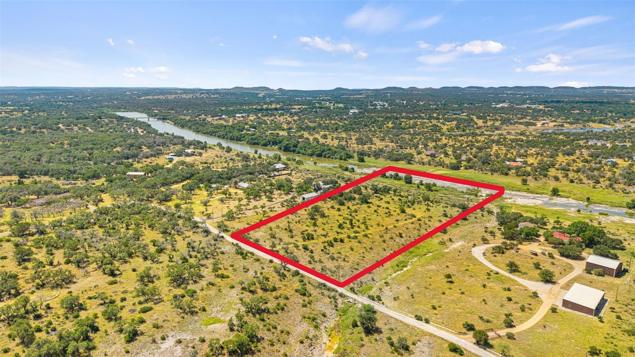 135 River View DR, Johnson City, TX 78636