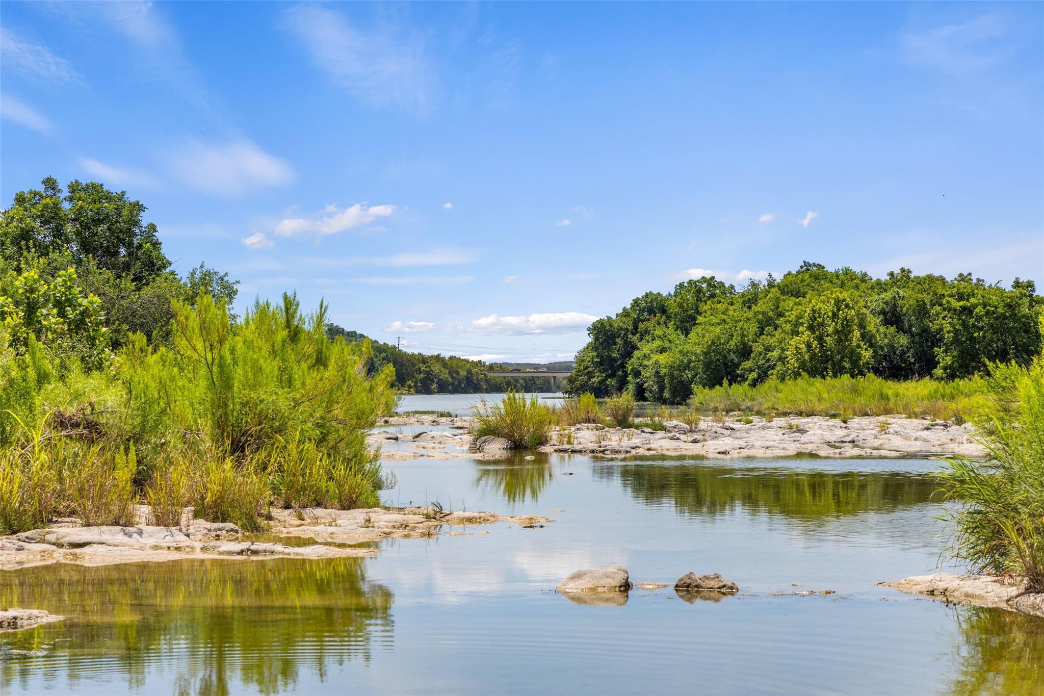 135 River View DR, Johnson City, TX 78636