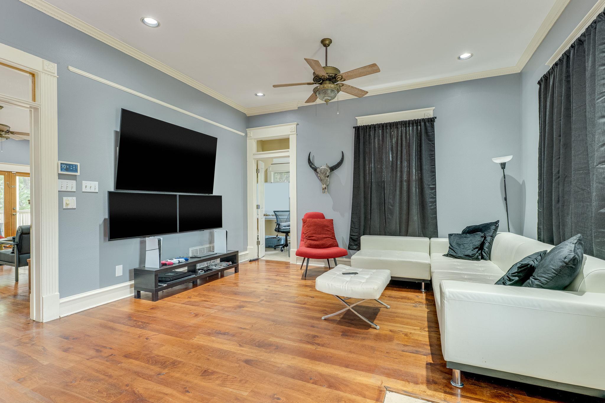 1153 San Bernard ST, Austin, TX 78702