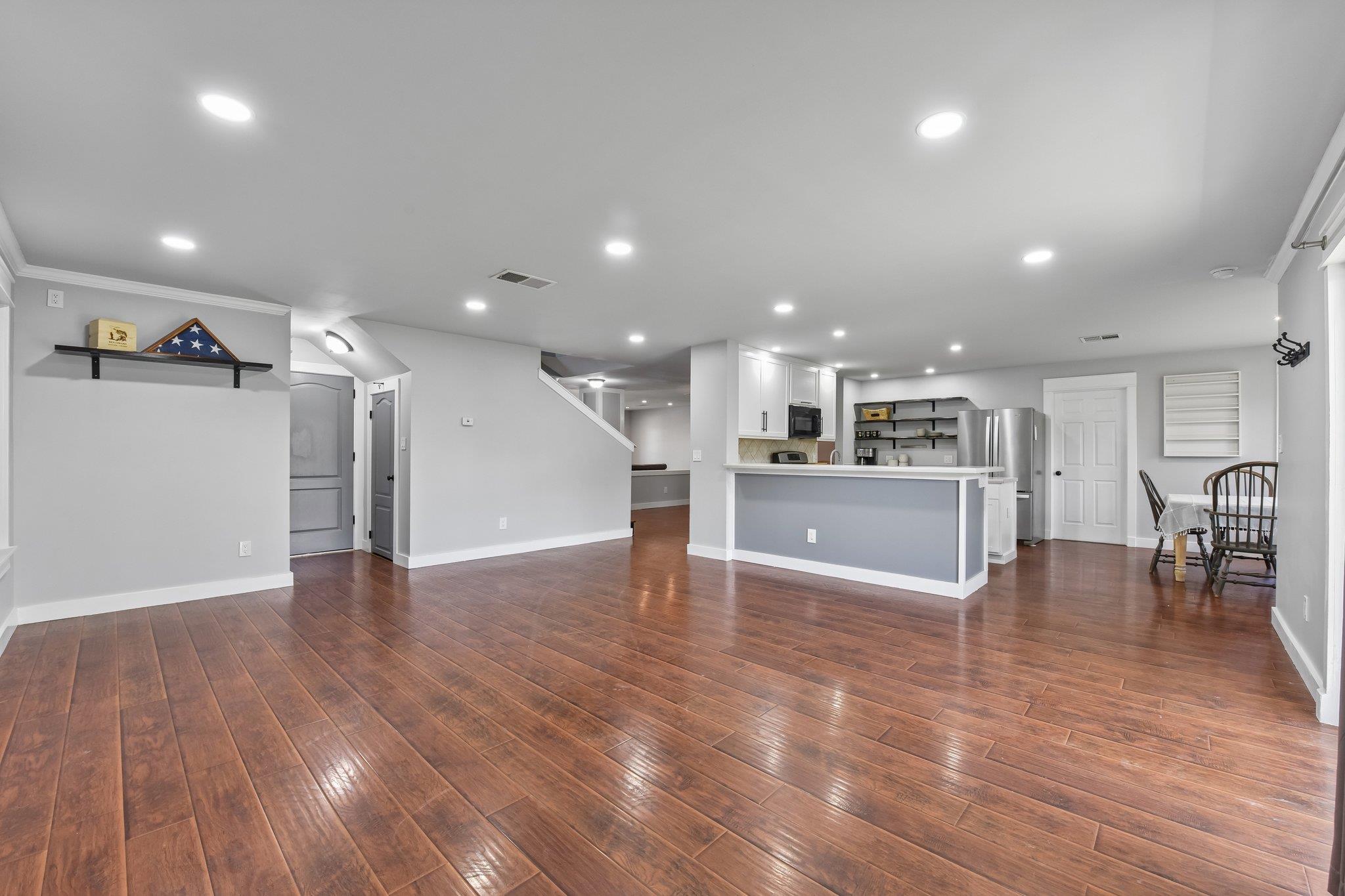 3821 Tailfeather DR, Round Rock, TX 78681